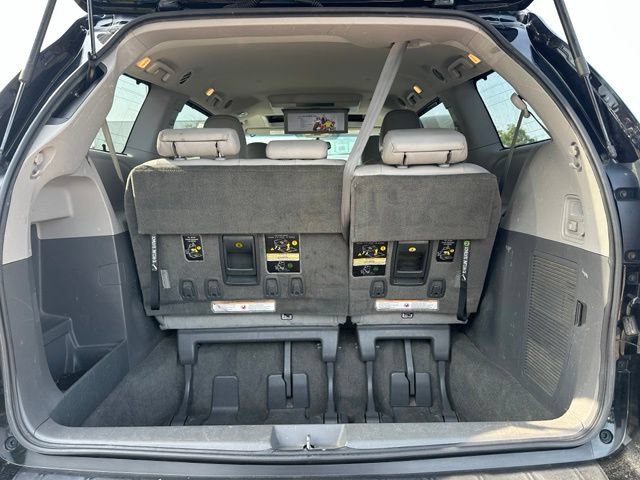 Used 2017 Toyota Sienna XLE Premium AWD/4WD image 10