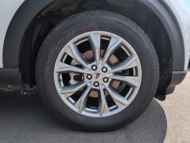 Certified 2021 Ford Explorer XLT w/ Equipment Group 202A AWD/4WD image 13