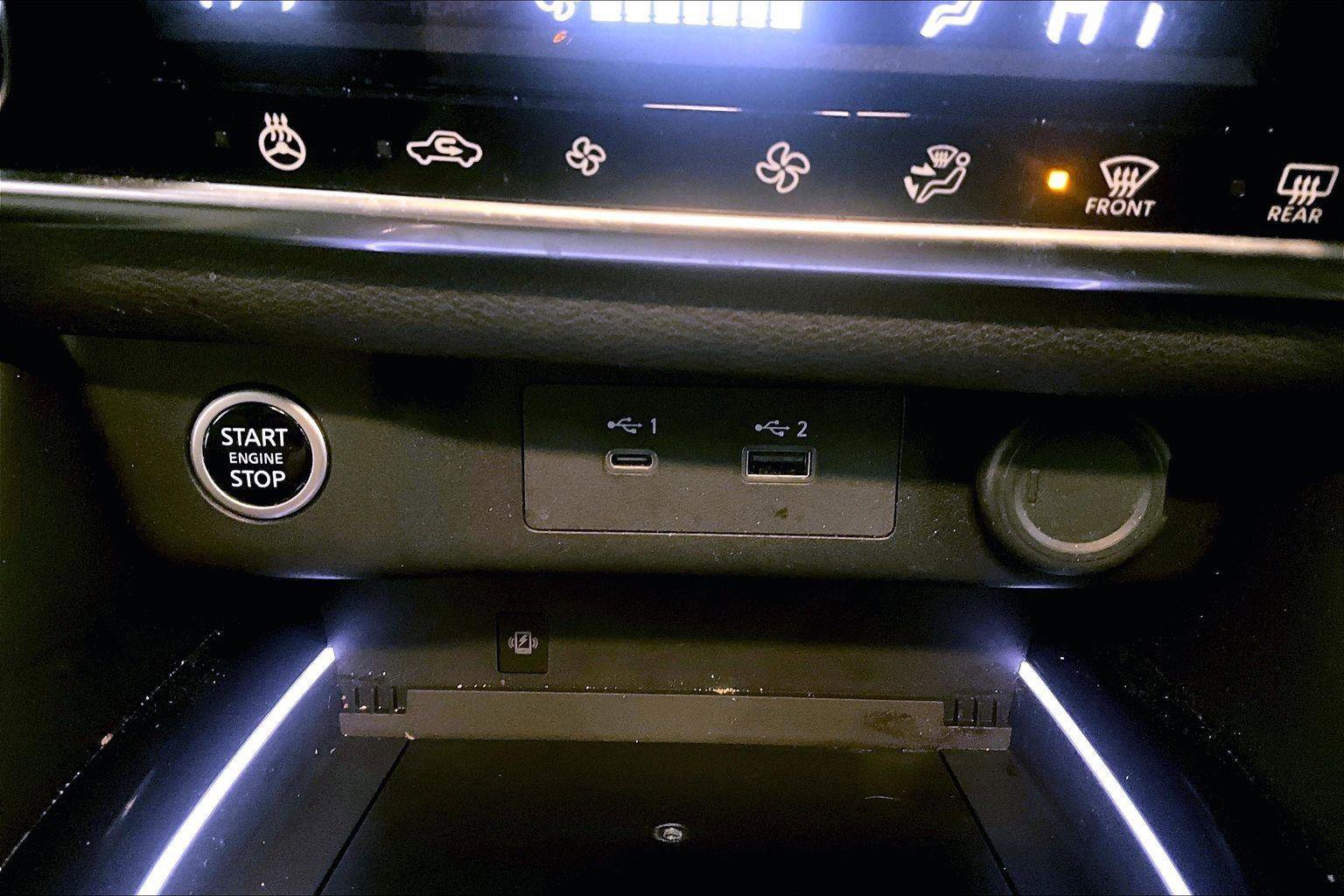 Used 2023 Nissan Rogue Platinum image 31