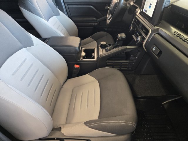 Used 2024 Toyota Tacoma TRD Sport AWD/4WD image 16