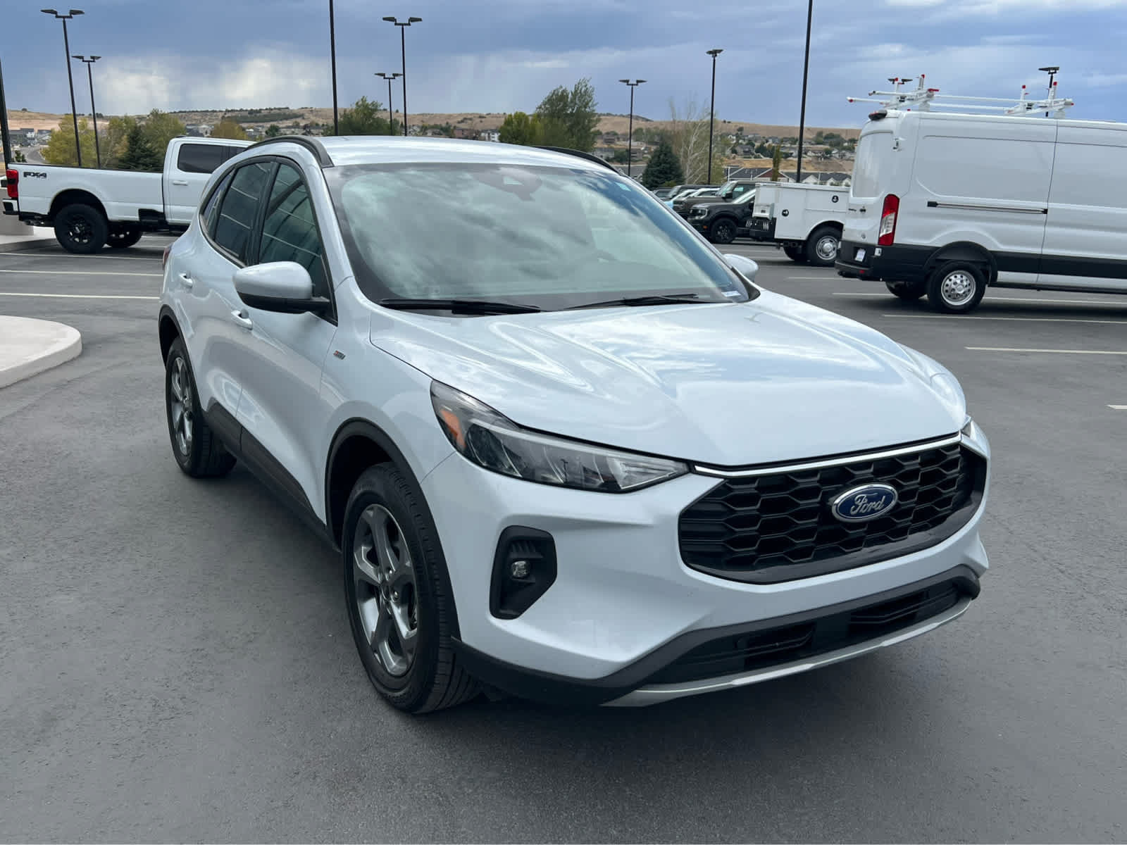 Certified 2025 Ford Escape ST-Line Select AWD/4WD image 4