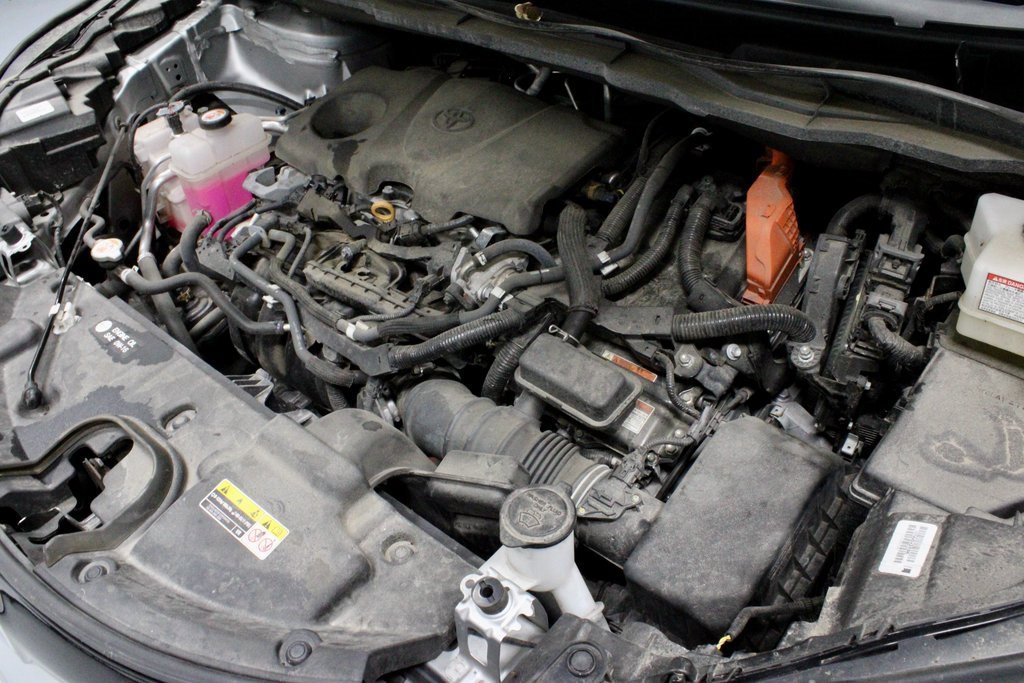 Used 2022 Toyota Sienna XSE image 19