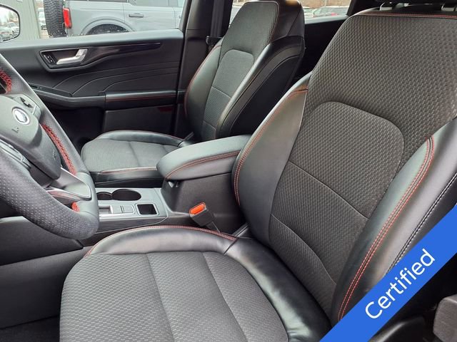 Certified 2023 Ford Escape ST-Line Select w/ Tech Pack #2 image 3