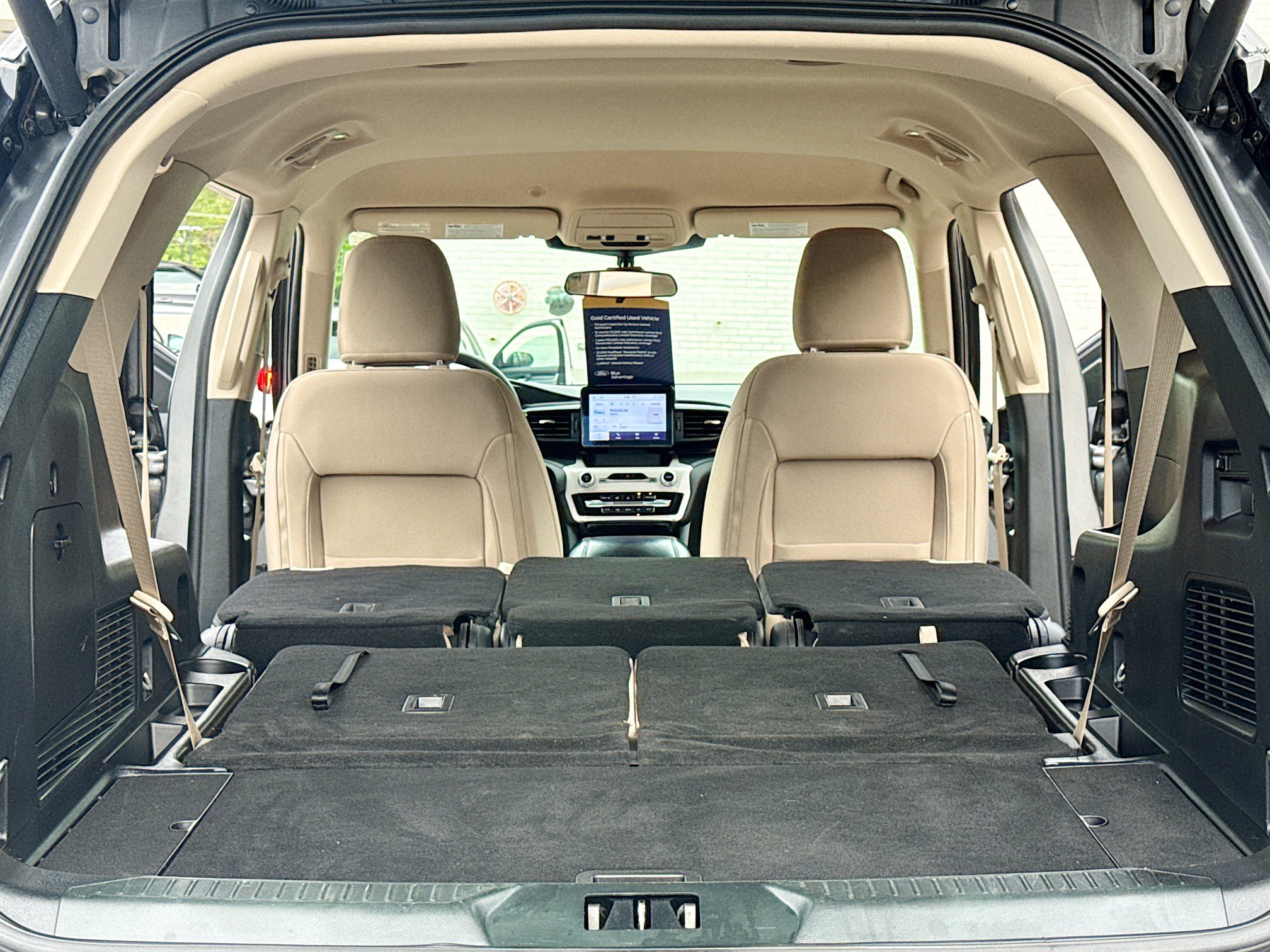 Certified 2023 Ford Explorer 4WD image 7