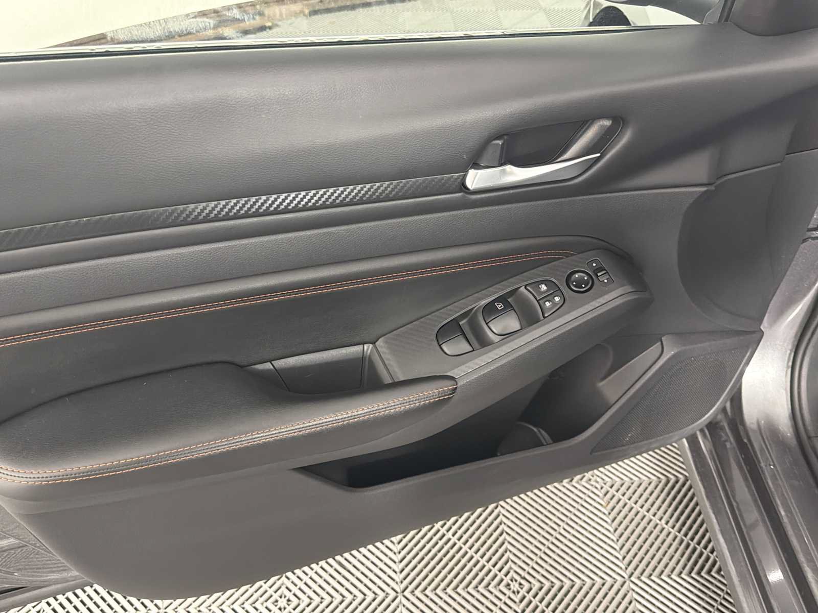 Used 2022 Nissan Altima 2.5 SR FWD image 13