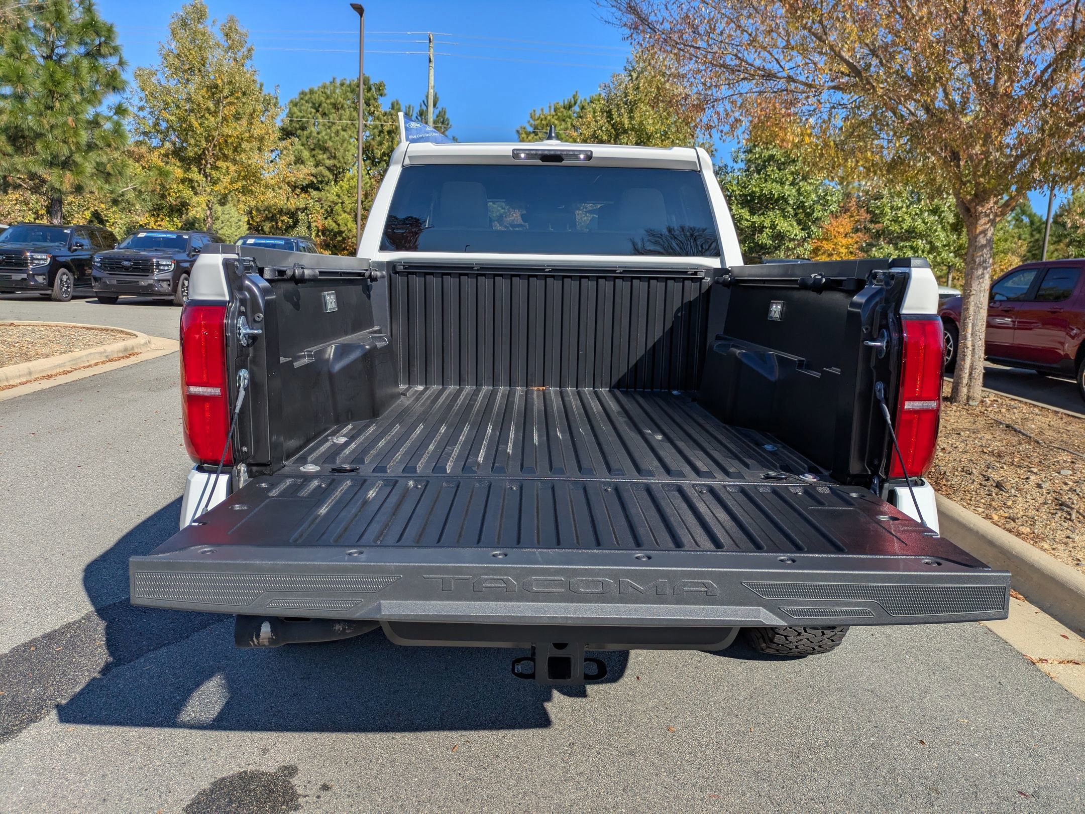 Used 2025 Toyota Tacoma TRD Sport image 34