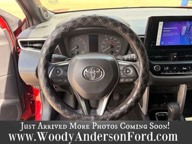 Used 2024 Toyota Corolla Cross AWD Hybrid w/ Moonroof Package image 13