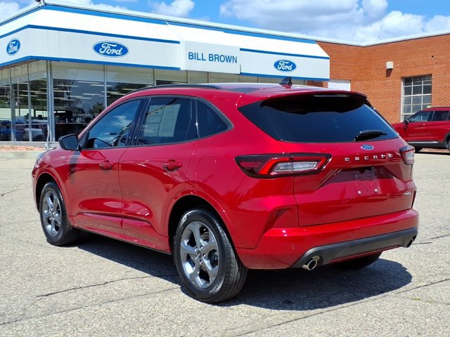 Certified 2024 Ford Escape ST-Line w/ Tech Pack #1 AWD/4WD image 2