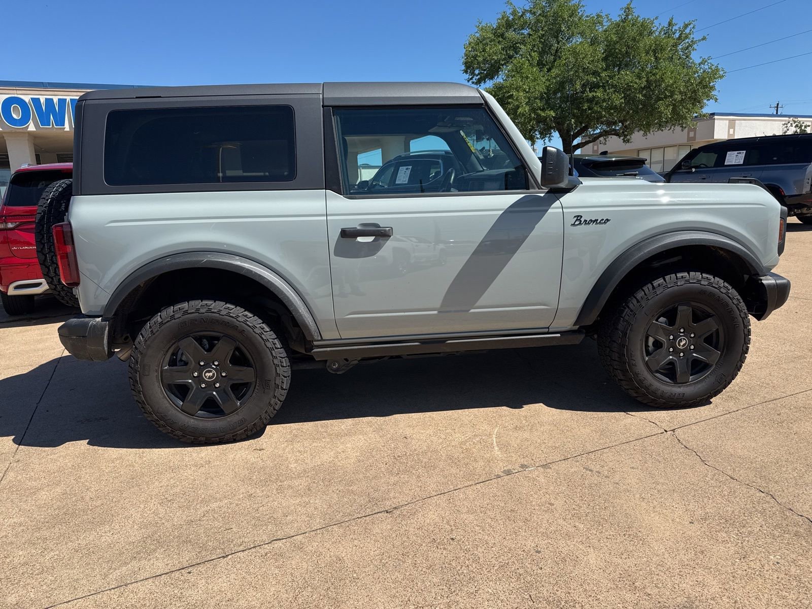 Certified 2024 Ford Bronco Black Diamond image 8