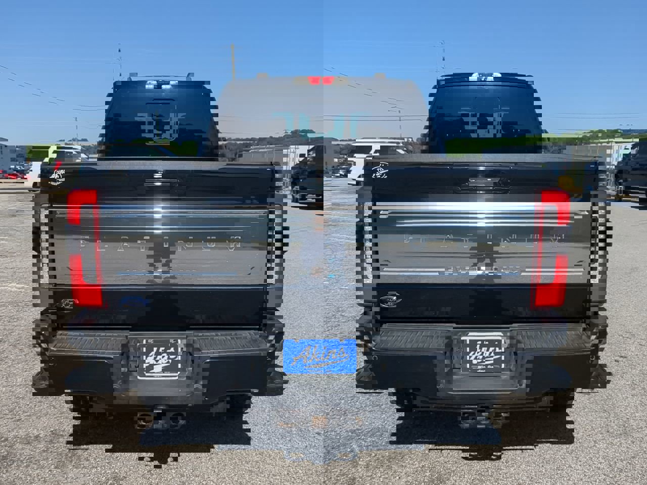 Certified 2023 Ford F250 Platinum image 4