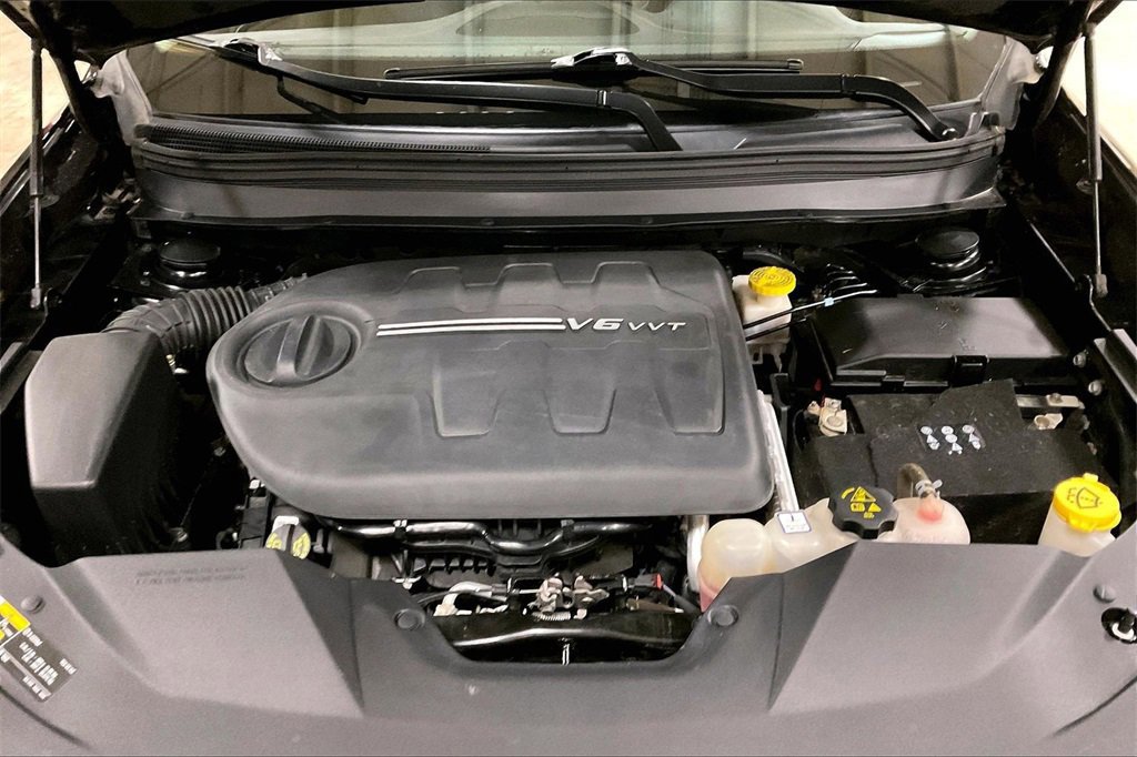 Used 2021 Jeep Cherokee Trailhawk w/ Trailer Tow Group image 12