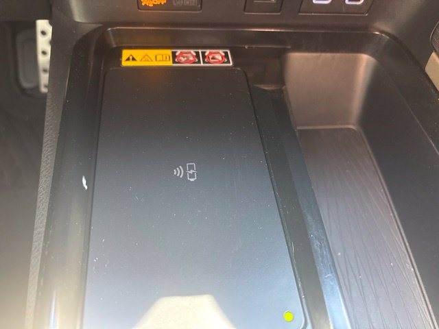 Used 2025 Toyota Camry SE w/ Convenience Package FWD image 24