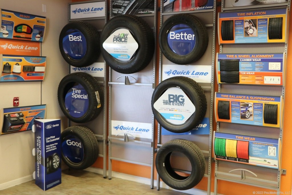 Used 2021 Volkswagen Tiguan S image 37