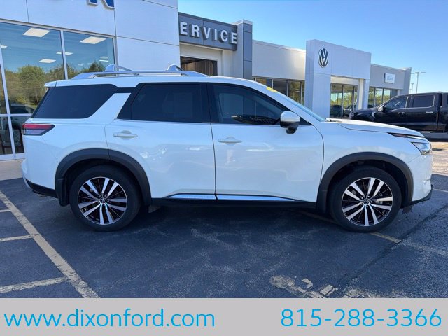 Used 2023 Nissan Pathfinder Platinum AWD/4WD image 10