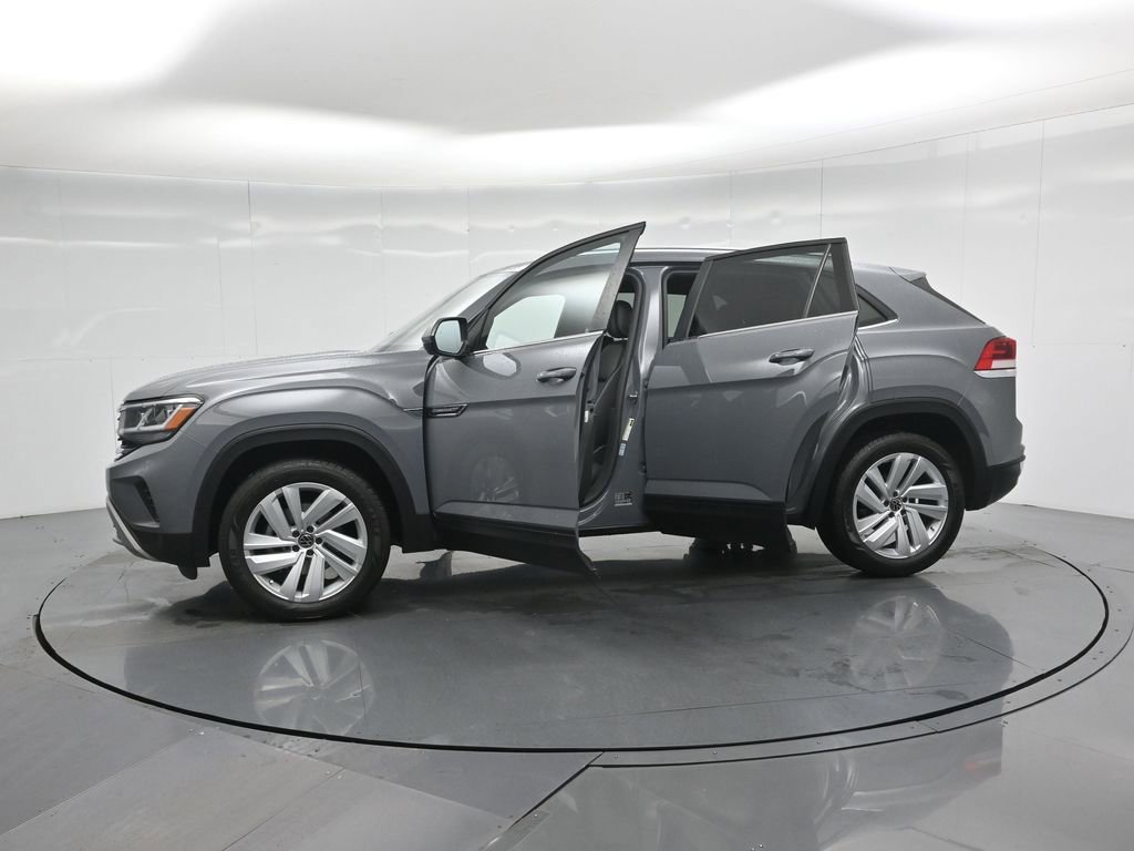 Used 2021 Volkswagen Atlas Cross Sport SE w/ Panoramic Sunroof Package image 57