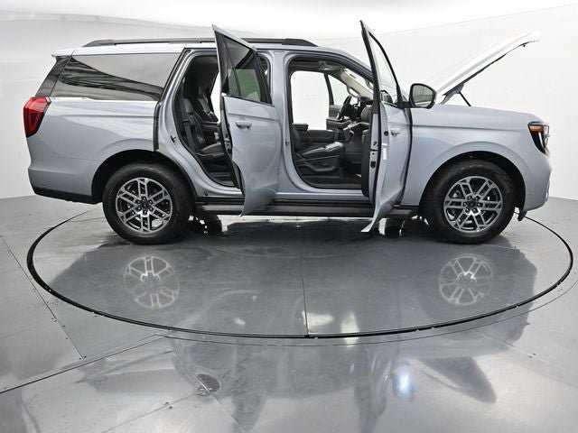 Certified 2025 Ford Expedition Active AWD/4WD image 41