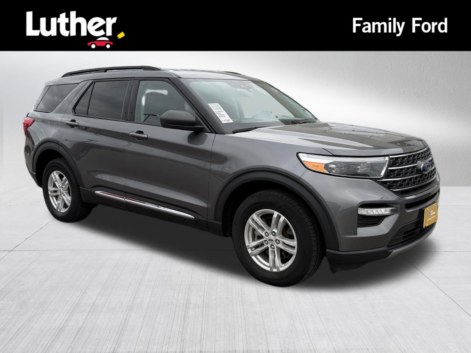 Certified 2023 Ford Explorer XLT w/ Equipment Group 202A AWD/4WD image 1
