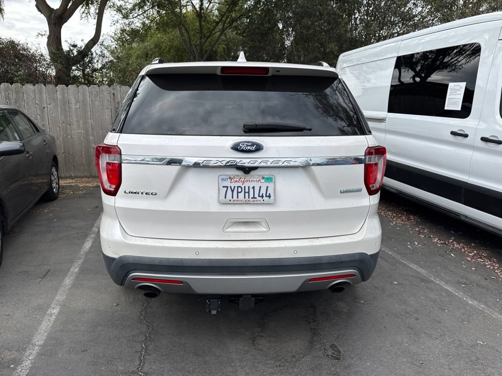 Certified 2017 Ford Explorer Limited FWD image 4