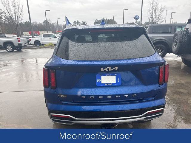 Used 2022 Kia Sorento EX w/ Panoramic Sunroof Package image 5