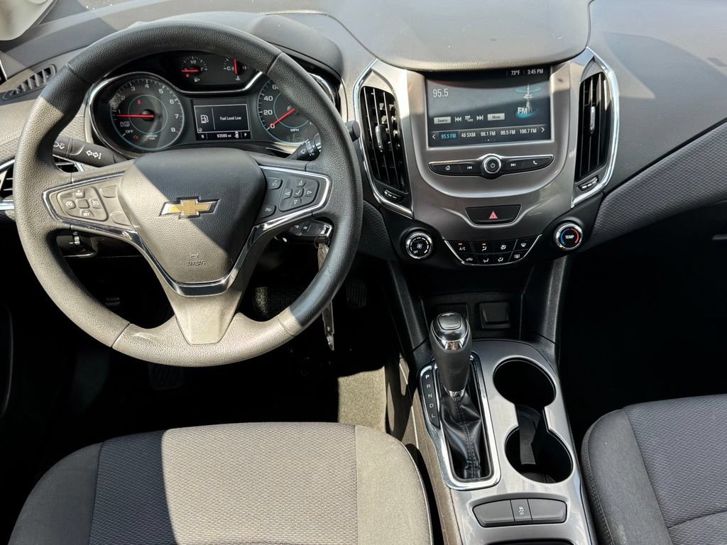 Used 2017 Chevrolet Cruze LT FWD image 25