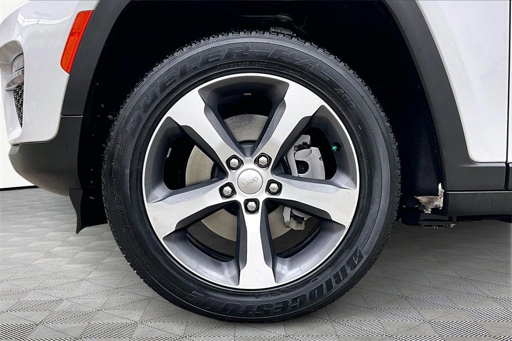 Used 2022 Jeep Grand Cherokee Limited 4xe image 11