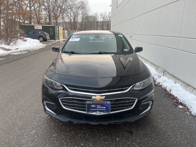 Used 2017 Chevrolet Malibu LT w/ Leather Package image 5