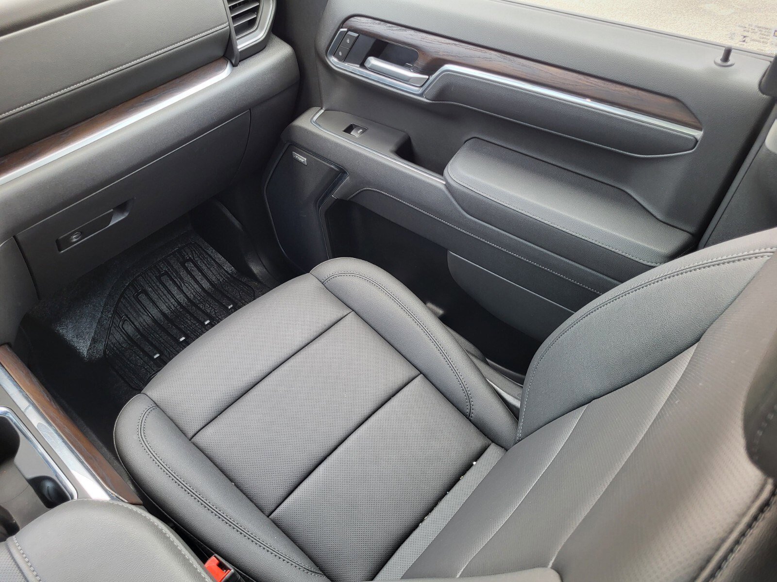 Used 2026 GMC Sierra 1500 SLT image 17