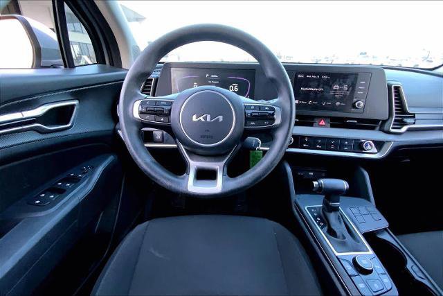 Used 2023 Kia Sportage LX image 7