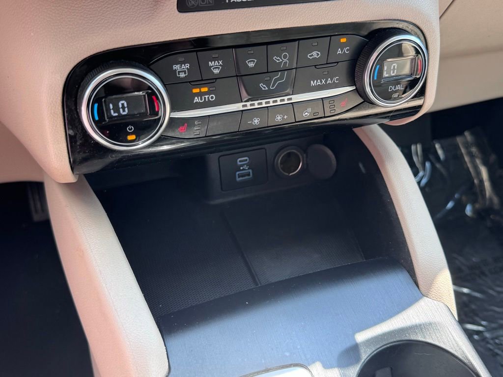 Certified 2021 Ford Escape SEL AWD/4WD image 26