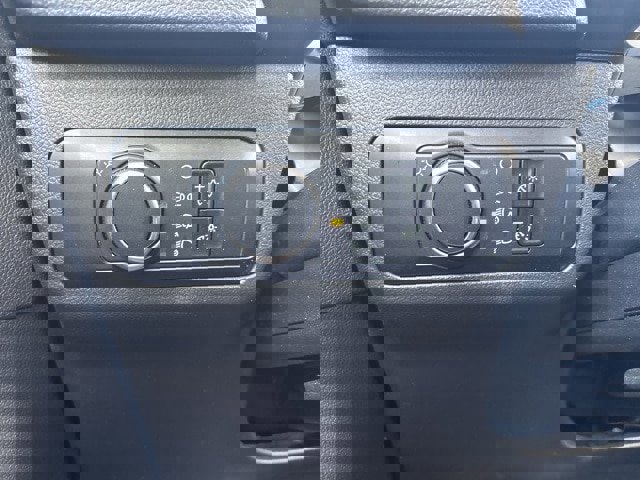 Certified 2025 Ford Escape Active image 25