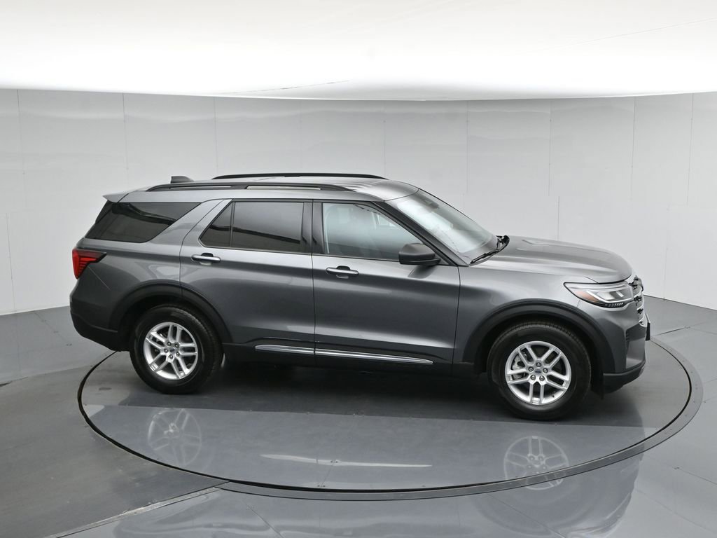 Certified 2025 Ford Explorer Active RWD image 57