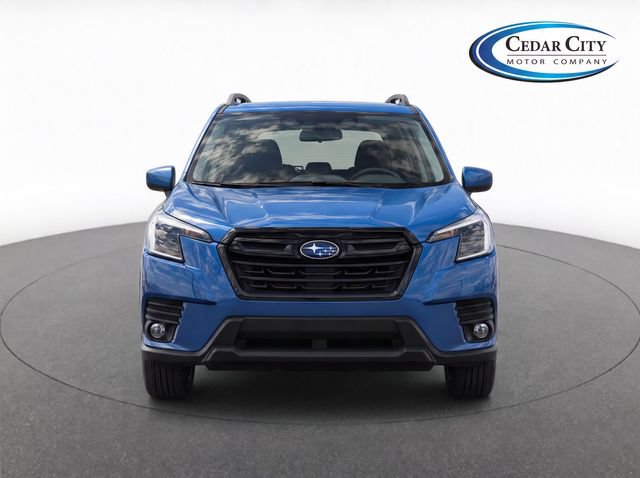 Used 2022 Subaru Forester Premium AWD/4WD image 5