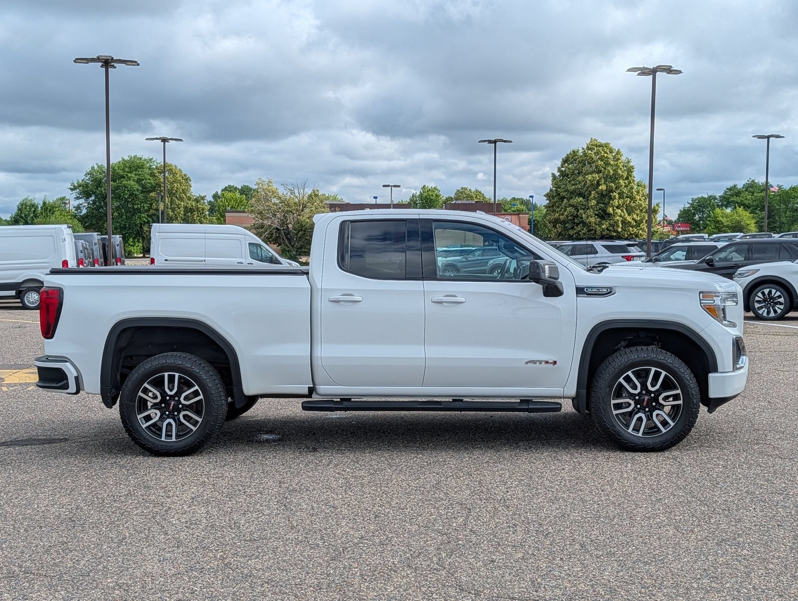 Used 2019 GMC Sierra 1500 AT4 w/ AT4 Premium Package AWD/4WD image 9