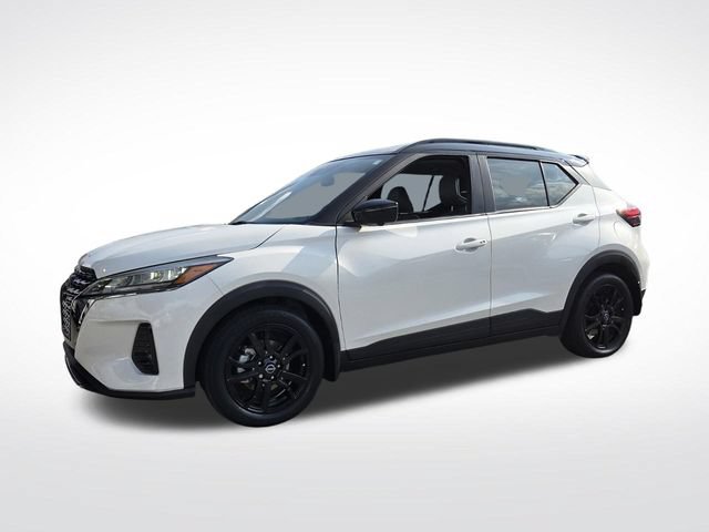 Used 2023 Nissan Kicks SR w/ SR Premium Package FWD image 5