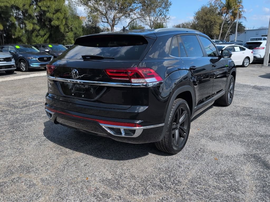 Used 2021 Volkswagen Atlas Cross Sport SE image 3