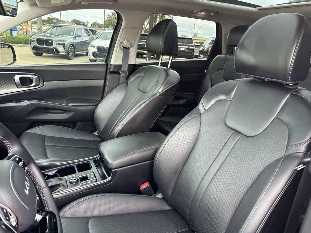 Used 2025 Kia Sorento EX w/ Panoramic Sunroof Package FWD image 20