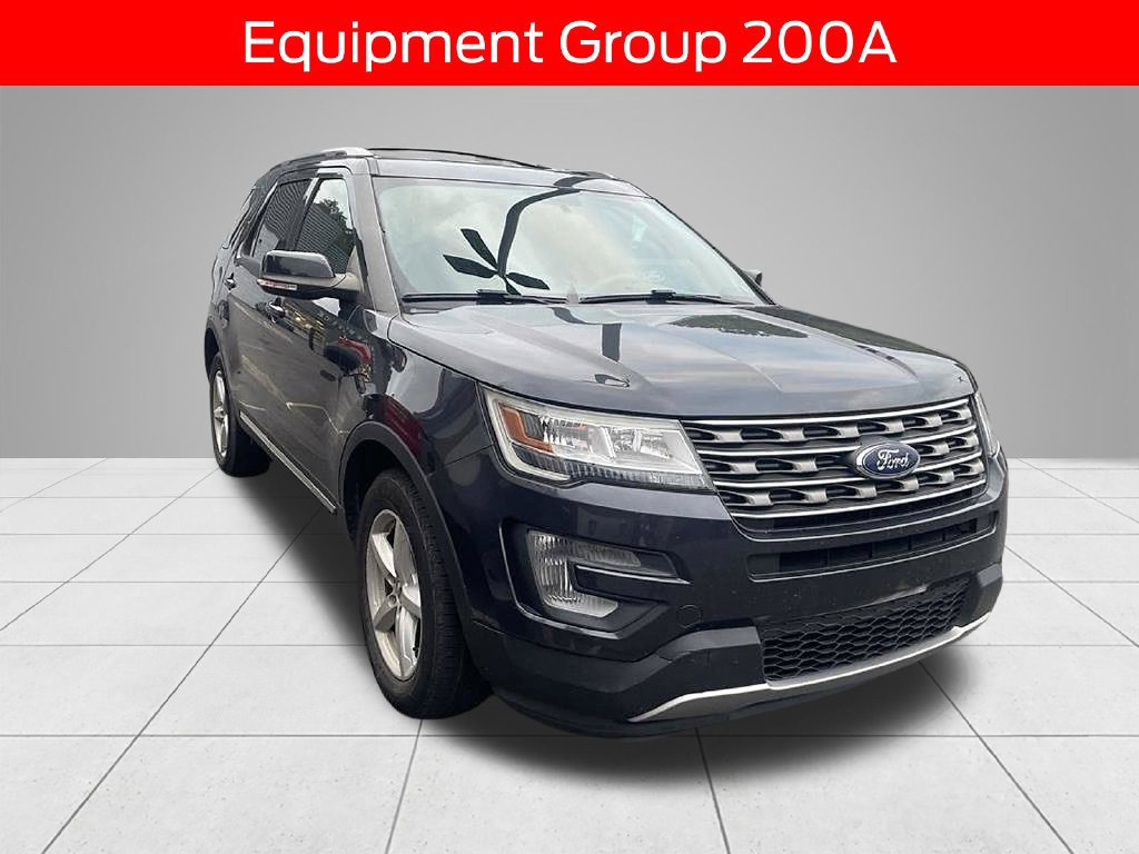Certified 2017 Ford Explorer XLT AWD/4WD image 3