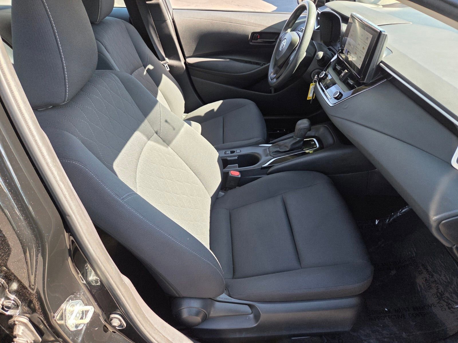 Used 2023 Toyota Corolla LE FWD image 15