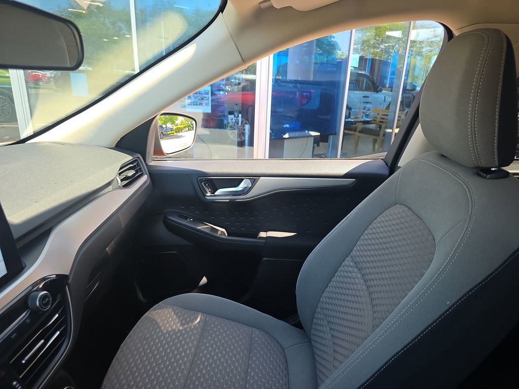 Certified 2020 Ford Escape SE FWD image 34