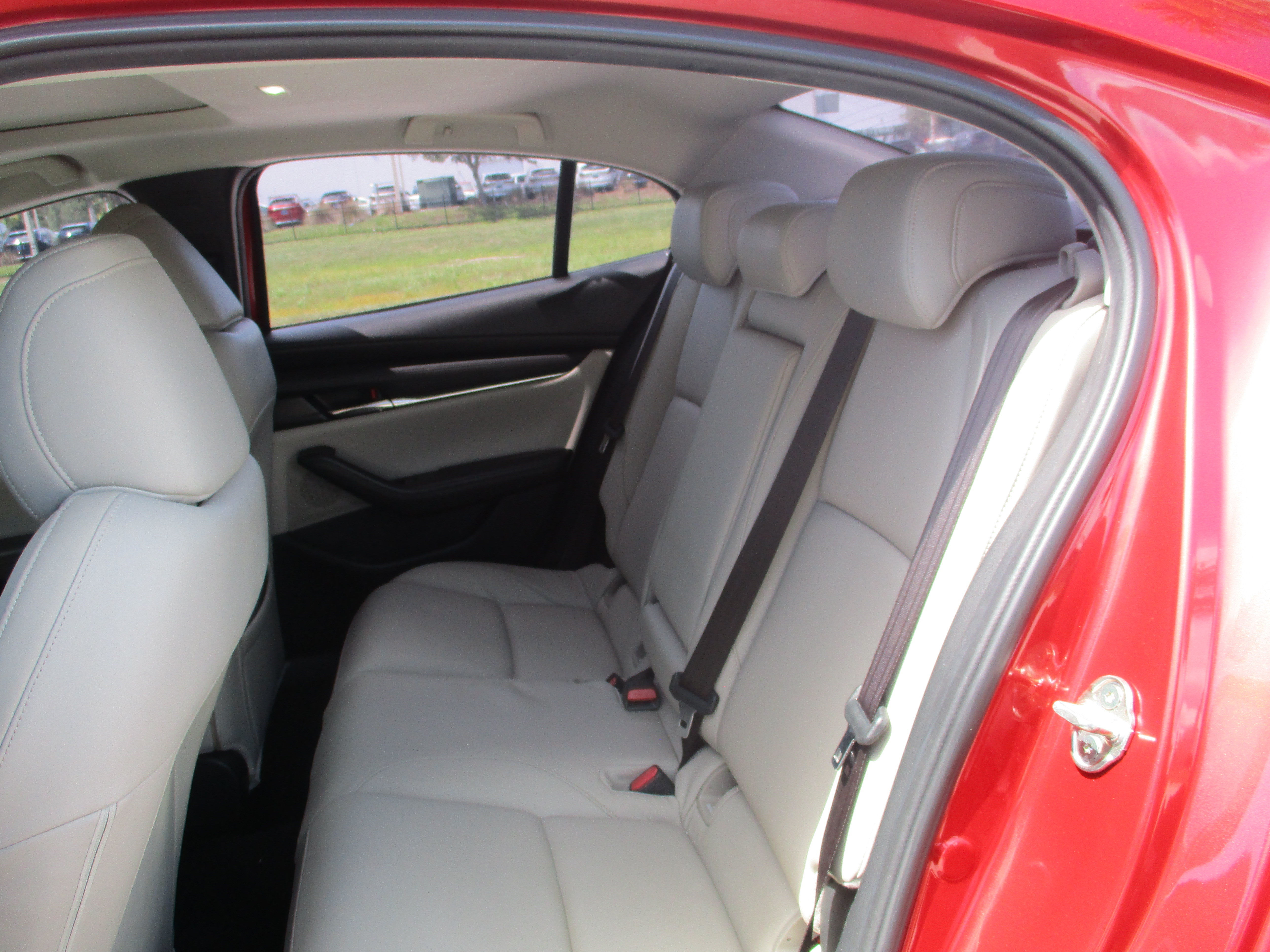 Used 2022 MAZDA MAZDA3 s FWD image 12