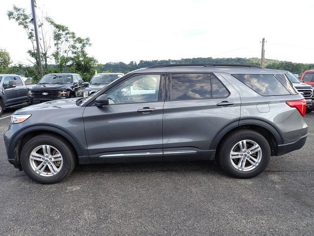 Certified 2023 Ford Explorer XLT w/ Equipment Group 202A AWD/4WD image 2