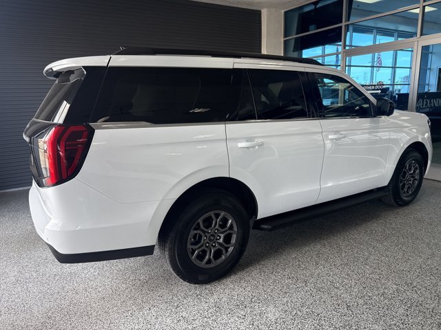 Certified 2025 Ford Expedition Active AWD/4WD image 14