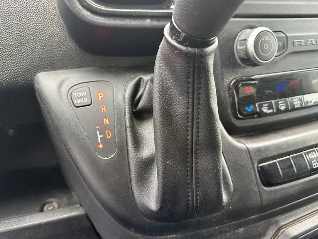 Used 2025 RAM ProMaster 2500 w/ Convenience Group FWD image 18