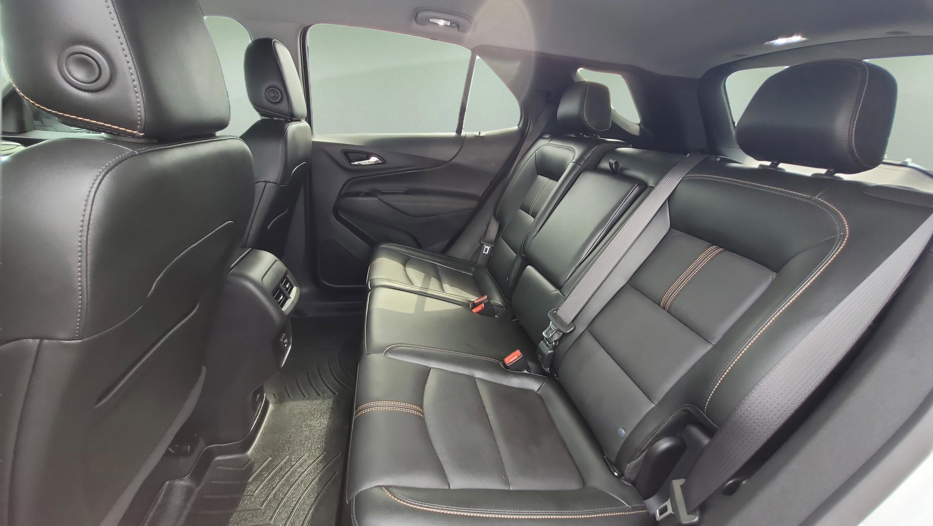 Used 2022 Chevrolet Equinox Premier w/ Redline Edition image 15