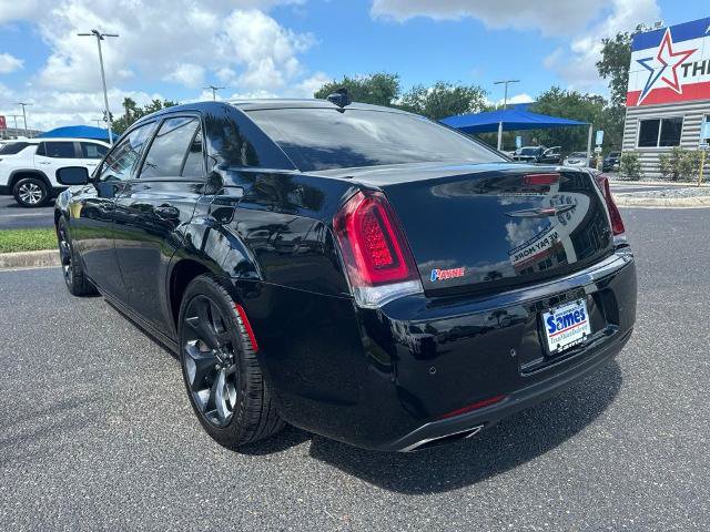 Used 2023 Chrysler 300 S RWD image 3