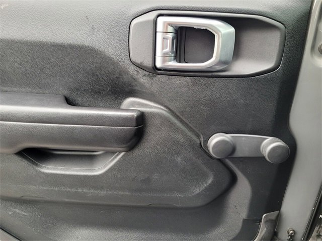 Used 2021 Jeep Gladiator Sport image 24