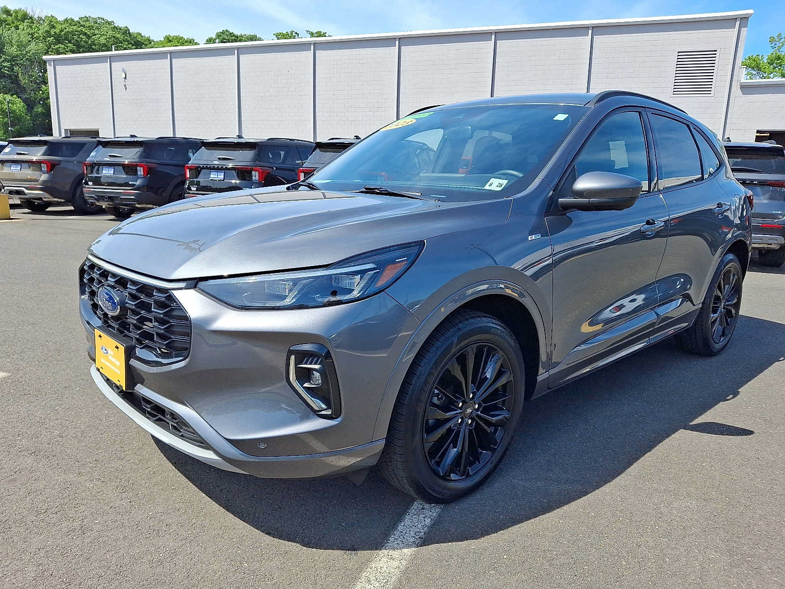 Certified 2023 Ford Escape ST-Line Elite AWD/4WD image 3
