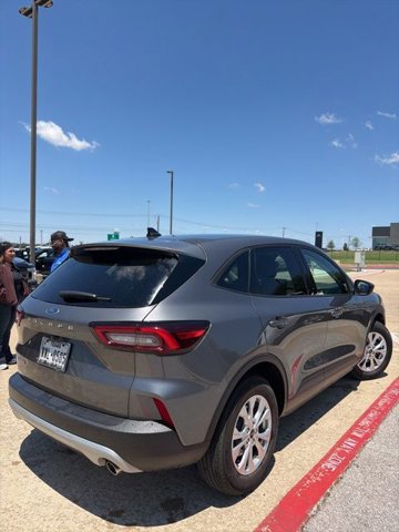 Certified 2025 Ford Escape Active w/ Tech Pack #1 FWD image 4