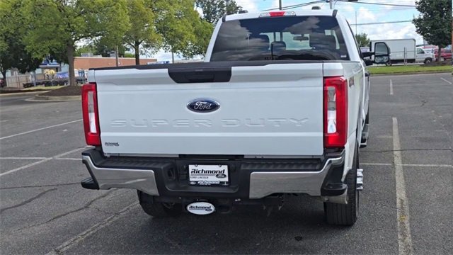 Certified 2025 Ford F350 XLT image 6