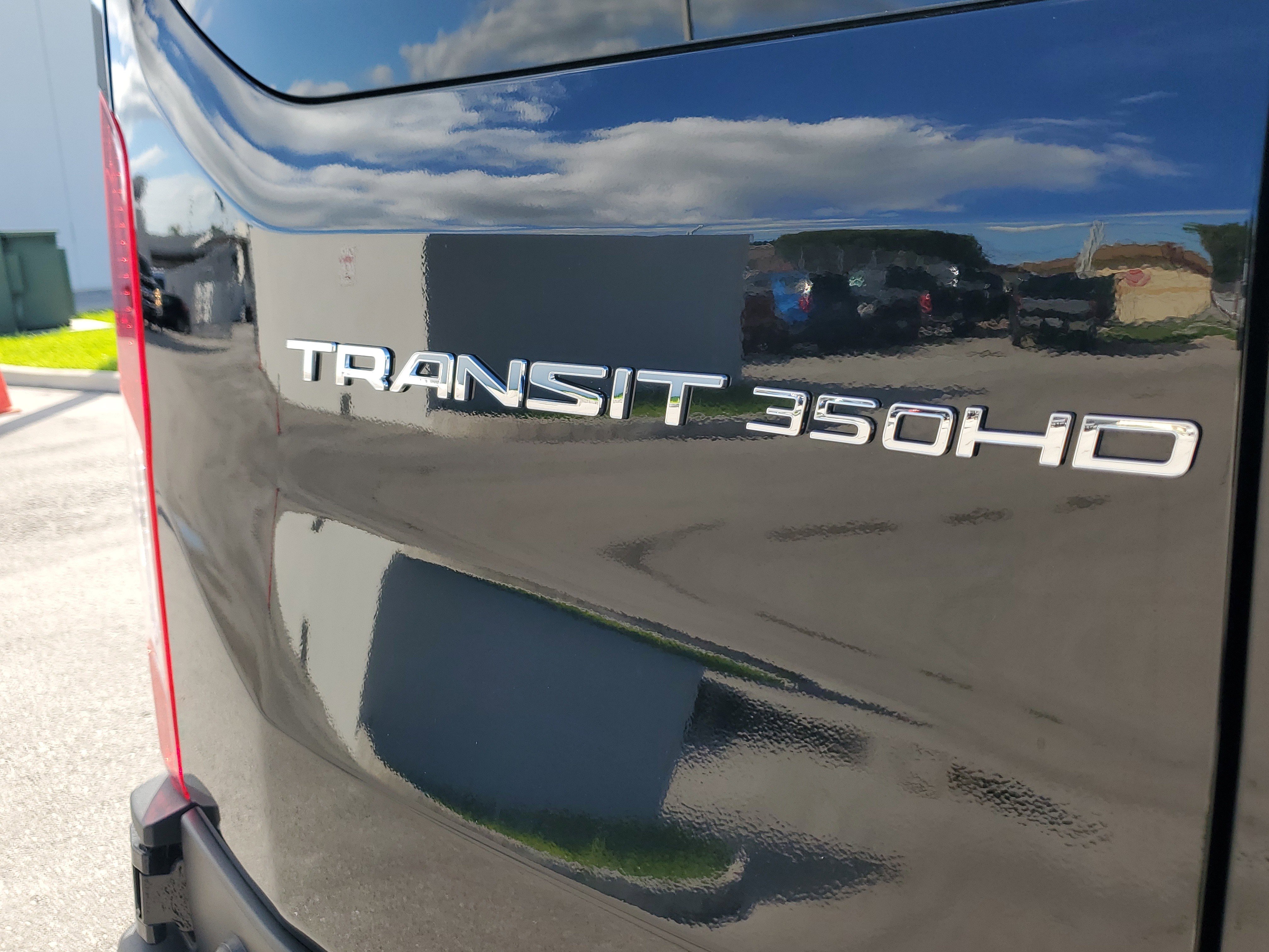 Certified 2024 Ford Transit 350 XLT image 31